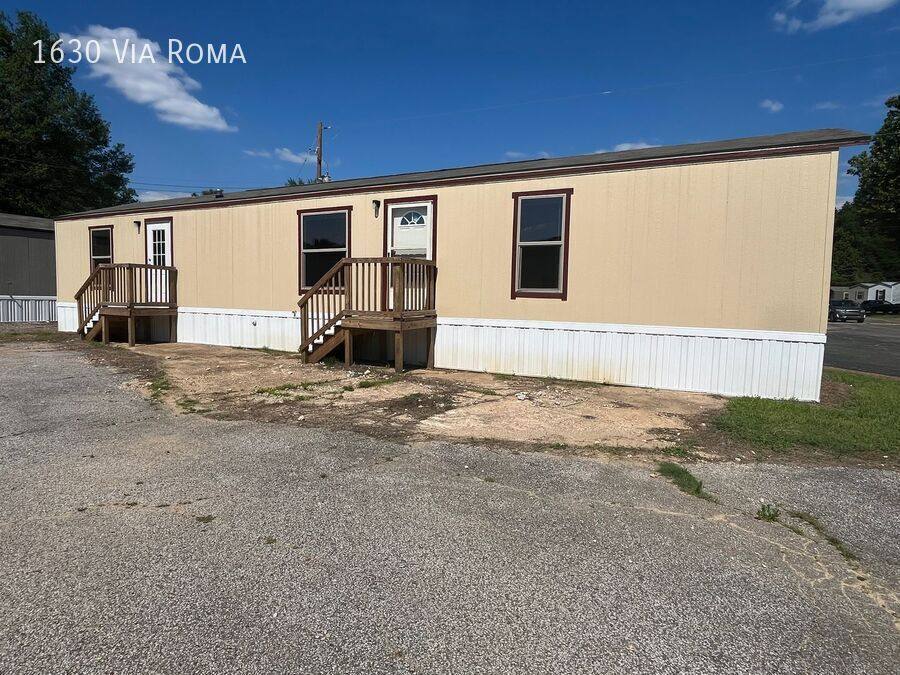 House for rent at 1630 Via Roma, Memphis, TN 38127