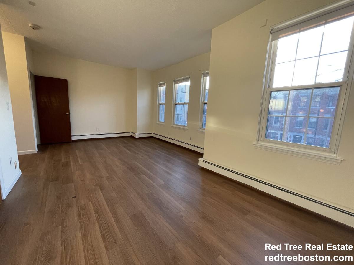 Apartment for rent at 82 S Huntington Ave #12, Jamaica Plain, MA 02130