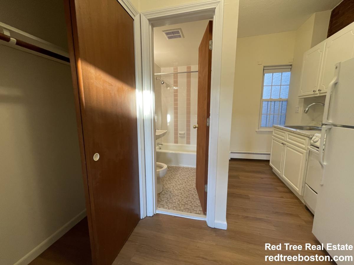 Apartment for rent at 82 S Huntington Ave #12, Jamaica Plain, MA 02130