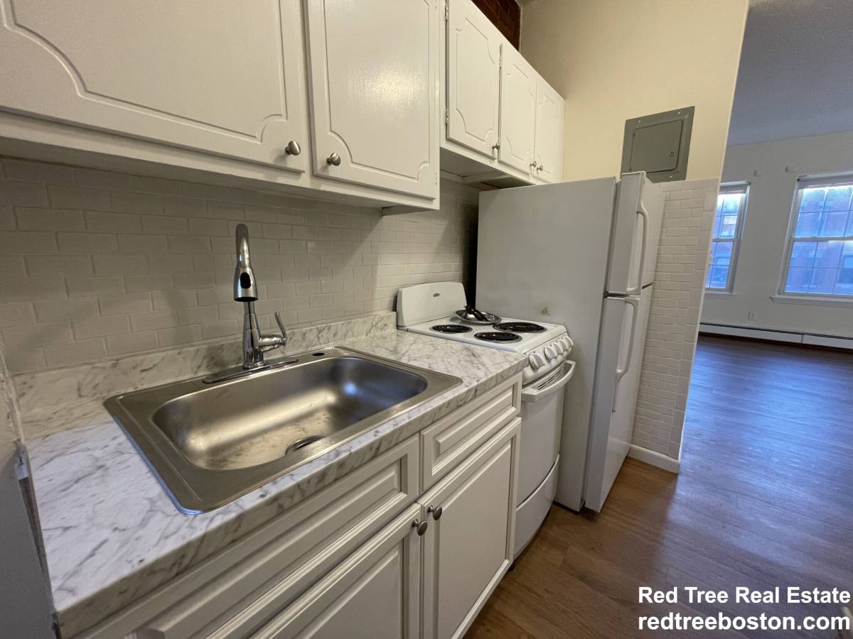 Apartment for rent at 82 S Huntington Ave #12, Jamaica Plain, MA 02130