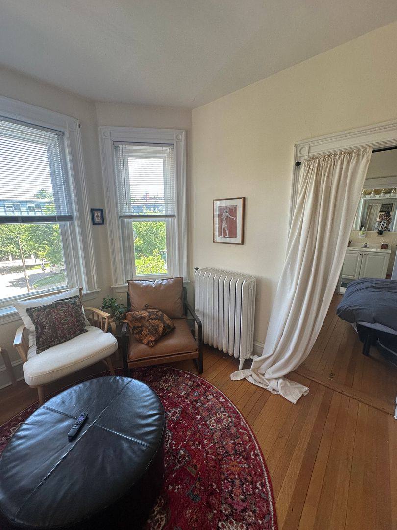 Apartment for rent at 1648 Massachusetts Ave, Cambridge, MA 02138