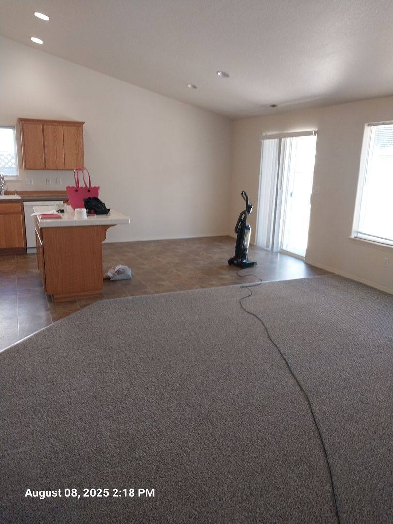 House for rent at 320 NW Country Court, McMinnville, OR 97128