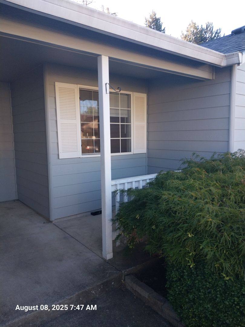 House for rent at 320 NW Country Court, McMinnville, OR 97128