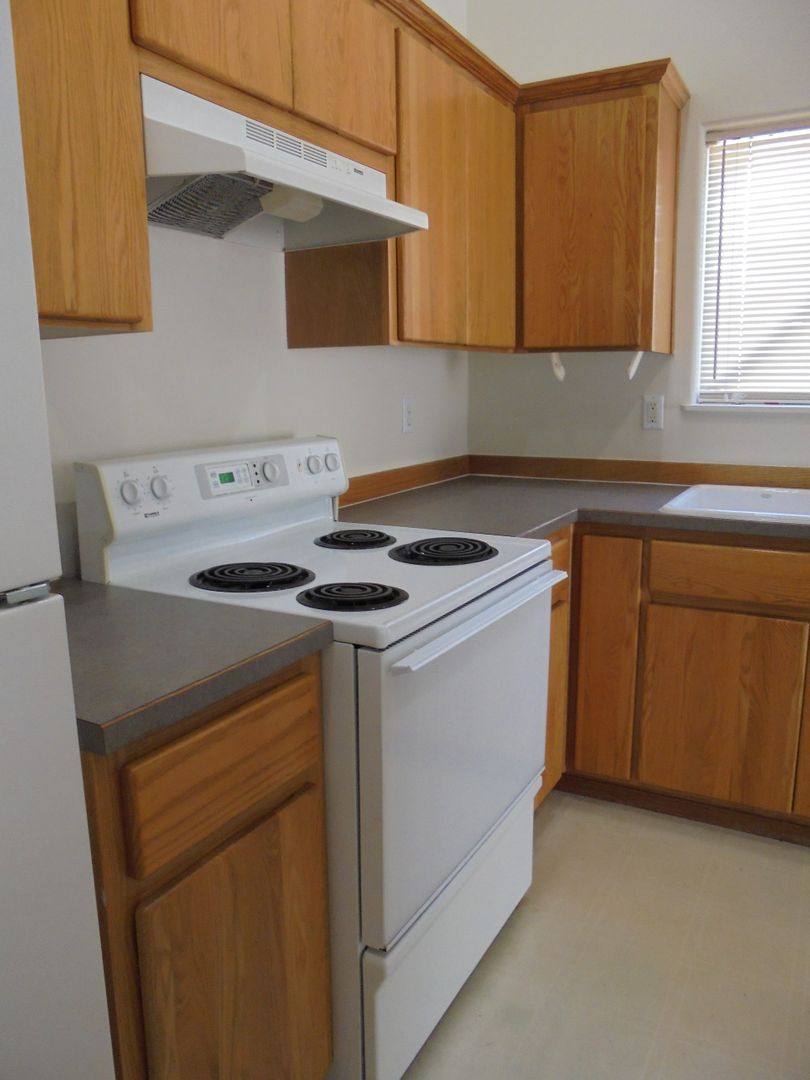 House for rent at 320 NW Country Court, McMinnville, OR 97128