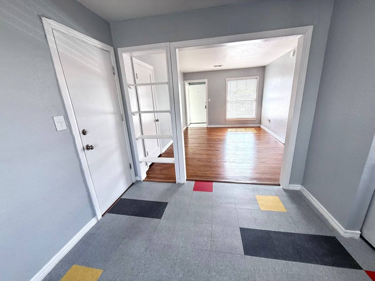 Apartment for rent at 509 NW 29th St, Oklahoma City, OK 73103