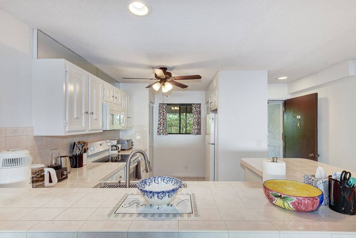 Condo for rent at 77-6585 Sea View Circle, Kailua Kona, HI 96740