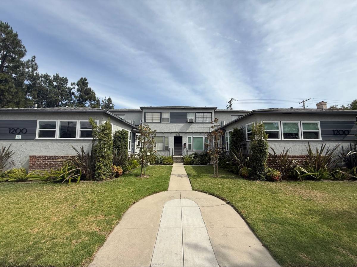 Apartment for rent at 1200 W Alameda Ave, Burbank, CA 91506