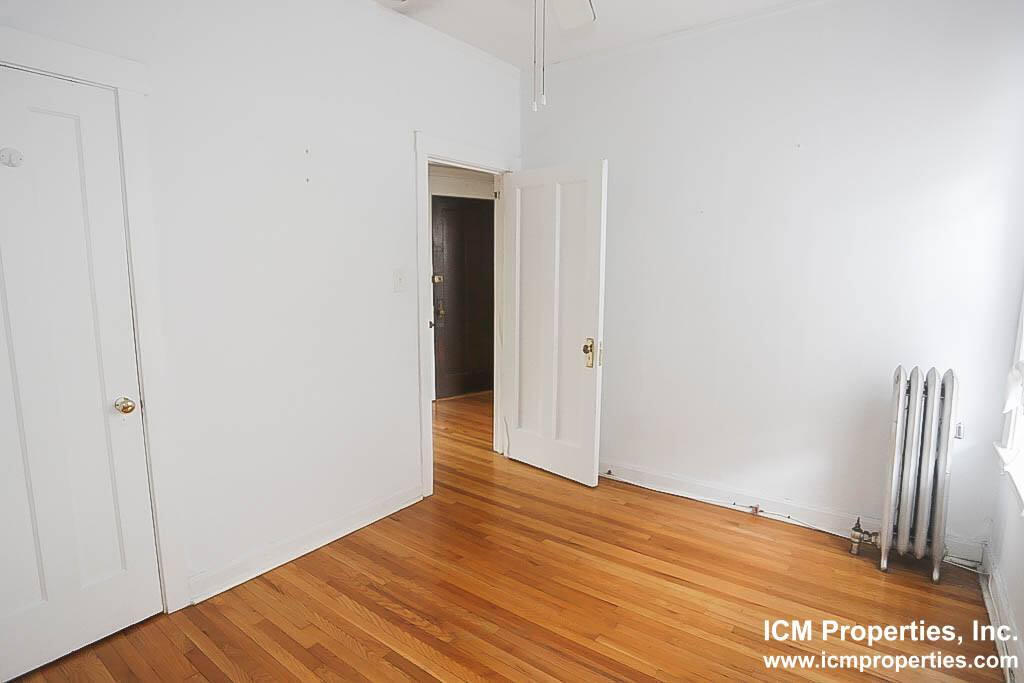 Apartment for rent at 1916 W Winona St #3, Chicago, IL 60640