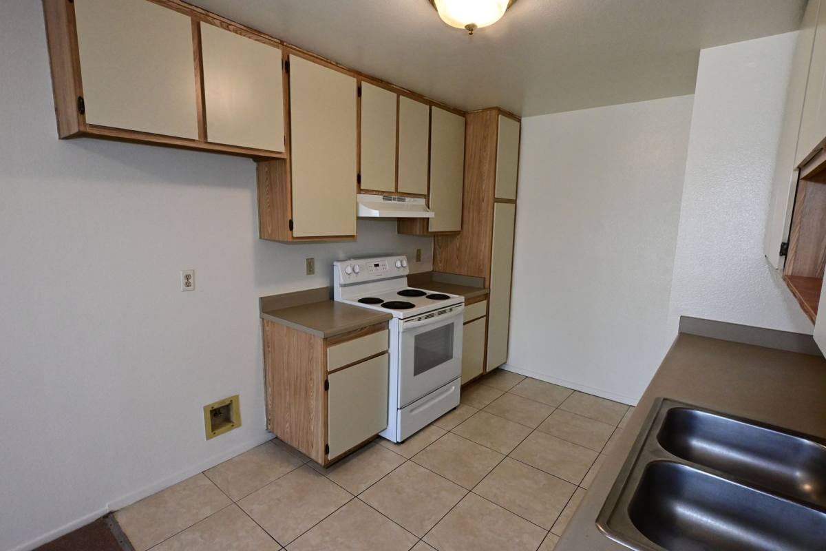 Apartment for rent at 16852 & 16858 Passage Ave, Paramount, CA 90723
