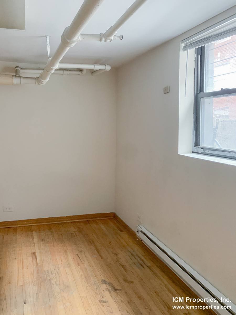Apartment for rent at 2876 N Clark St #G, Chicago, IL 60657