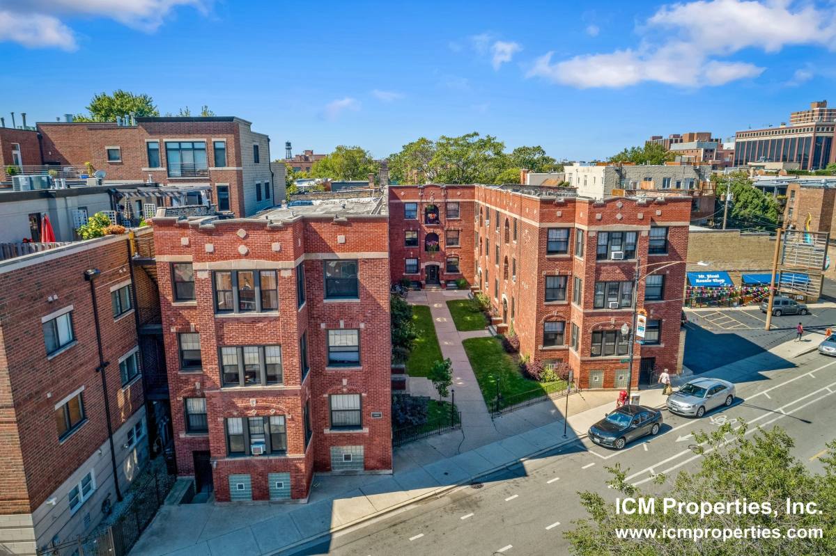 Apartment for rent at 2876 N Clark St #G, Chicago, IL 60657