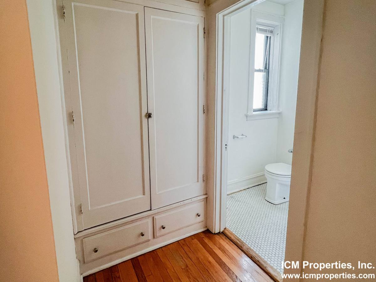 Apartment for rent at 3618 N Marshfield Ave #2B, Chicago, IL 60613