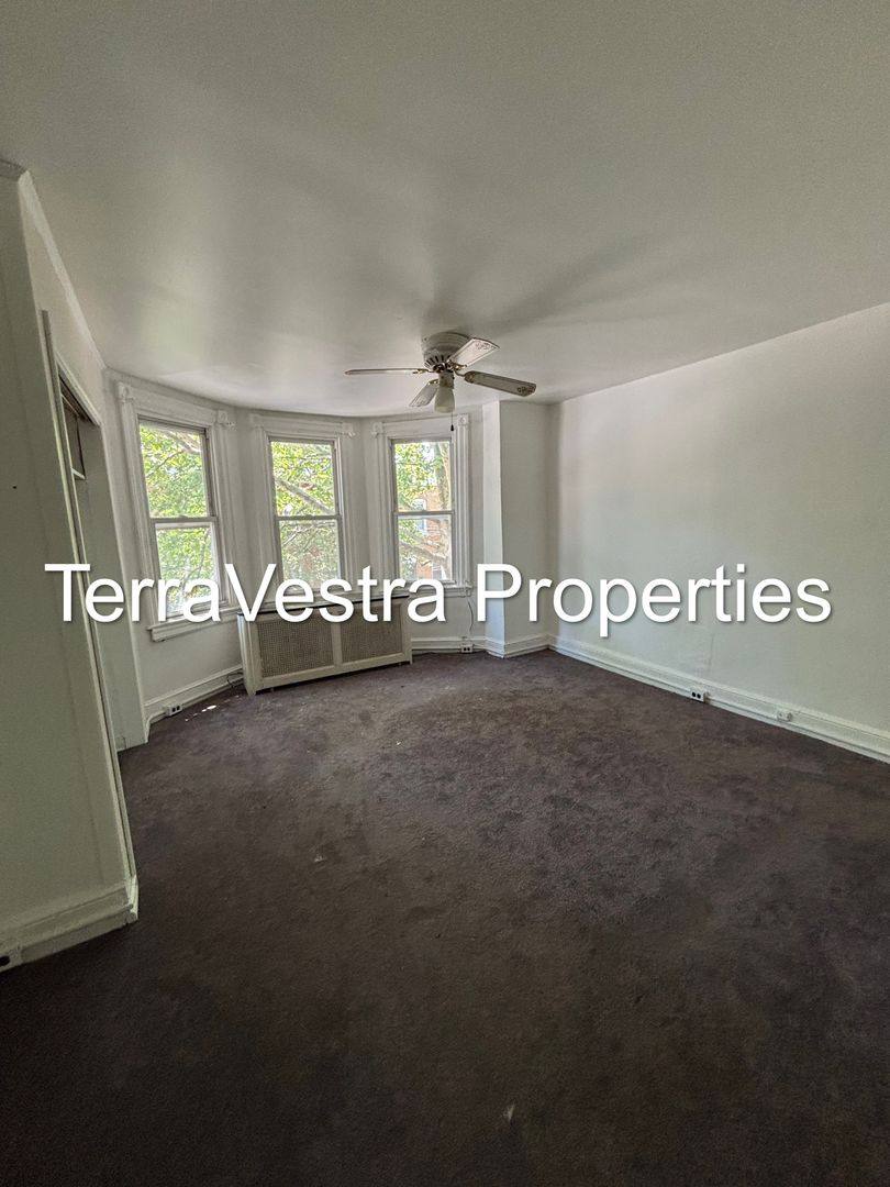House for rent at 433 Viola St, Camden, NJ 08104