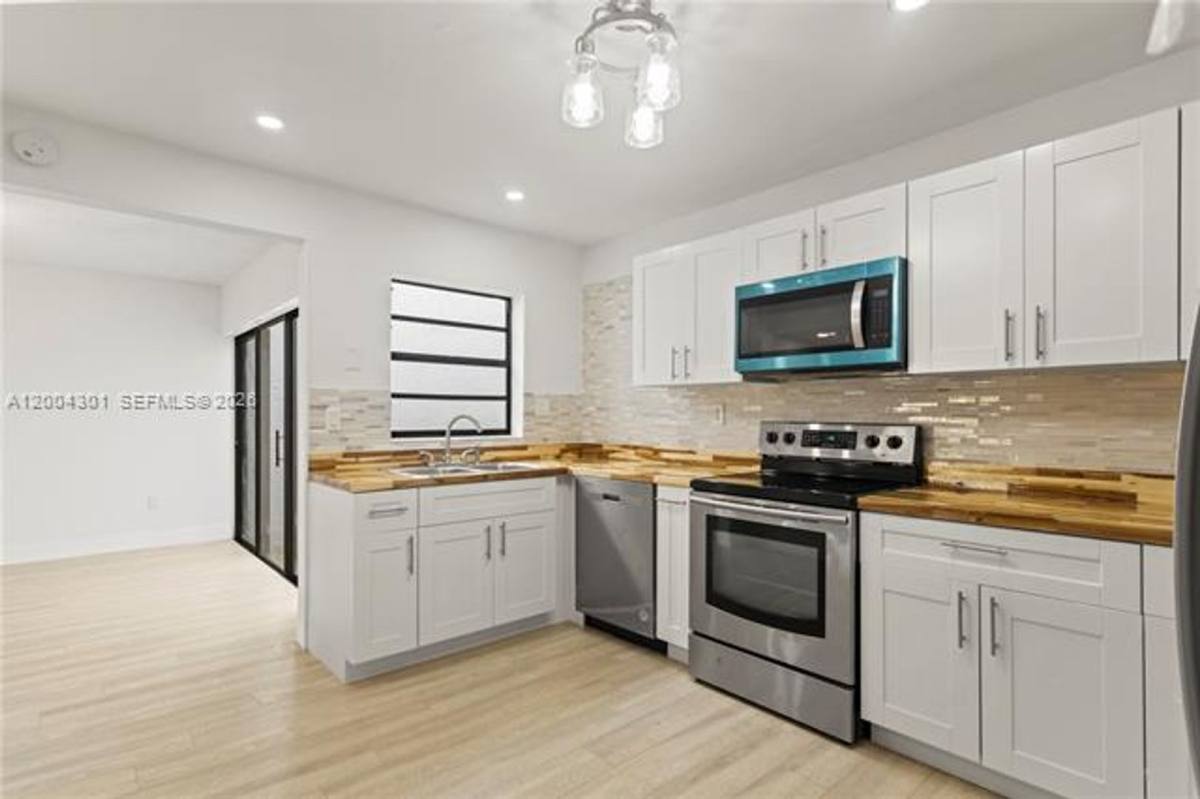 Townhouse for rent at 6745 NW 169th St, Hialeah, FL 33015