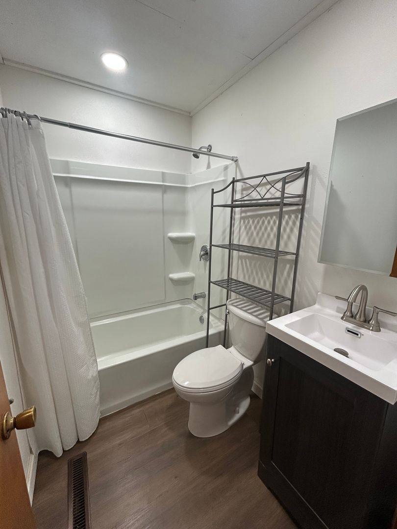 Apartment for rent at 1729 S 4th St, Aberdeen, SD 57401