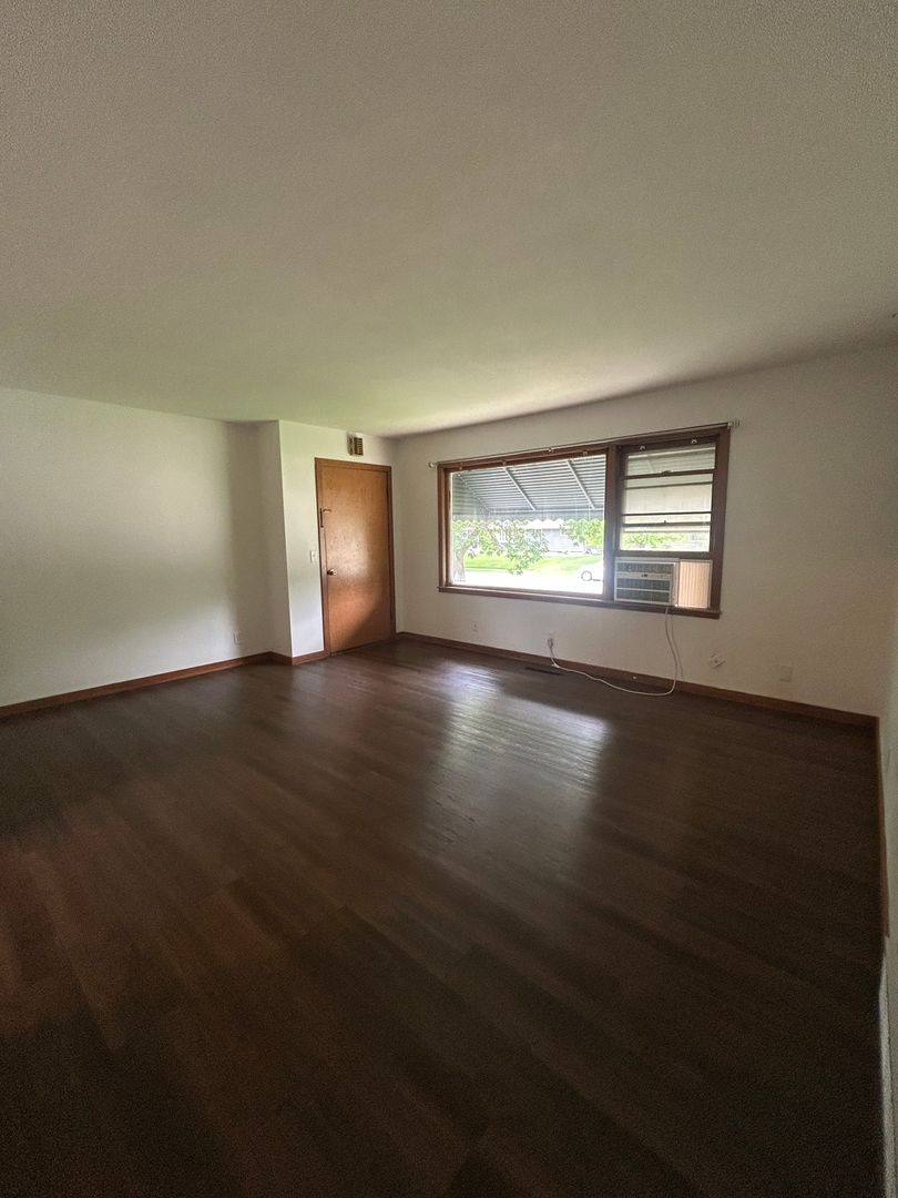 Apartment for rent at 1729 S 4th St, Aberdeen, SD 57401