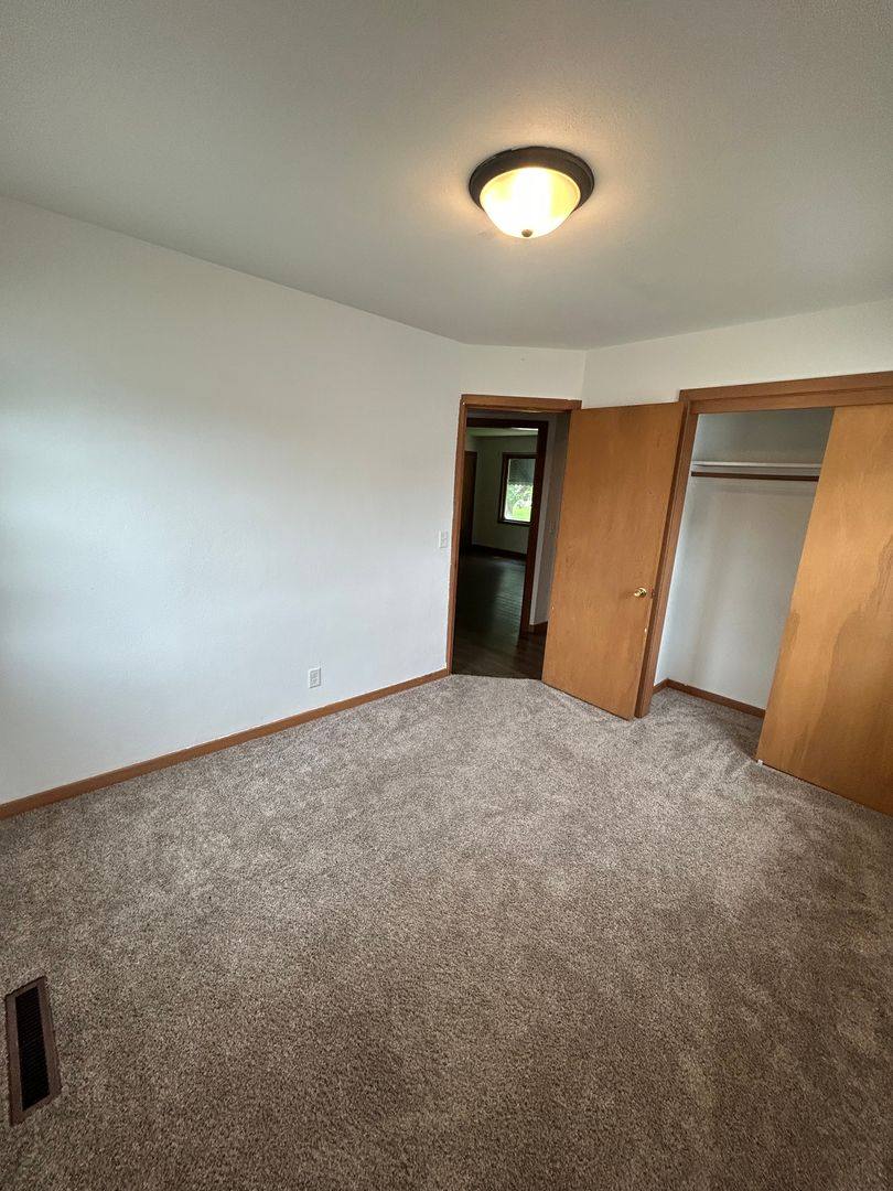 Apartment for rent at 1729 S 4th St, Aberdeen, SD 57401