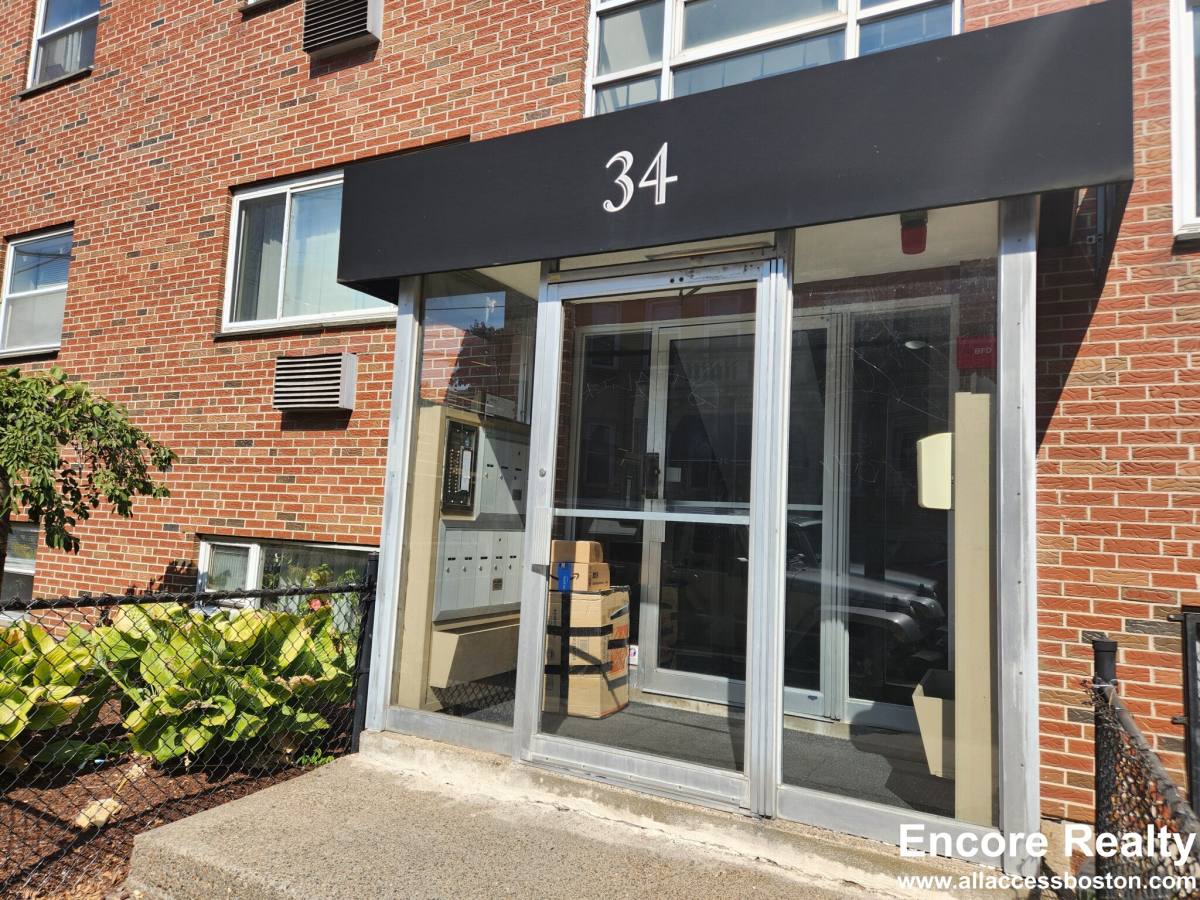 Apartment for rent at 34 Gardner St #1, Allston, MA 02134