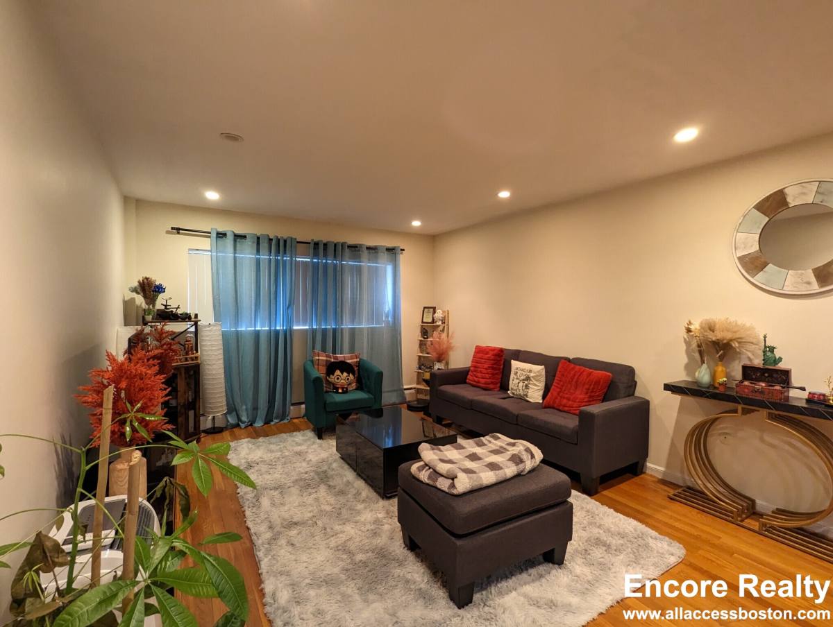 Apartment for rent at 34 Gardner St #1, Allston, MA 02134