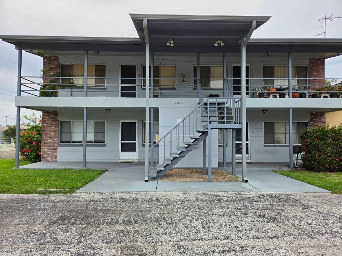 Apartment for rent at 2099 Kings Highway, Clearwater, FL 33755