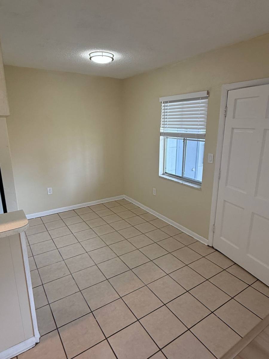 Apartment for rent at 2099 Kings Highway, Clearwater, FL 33755