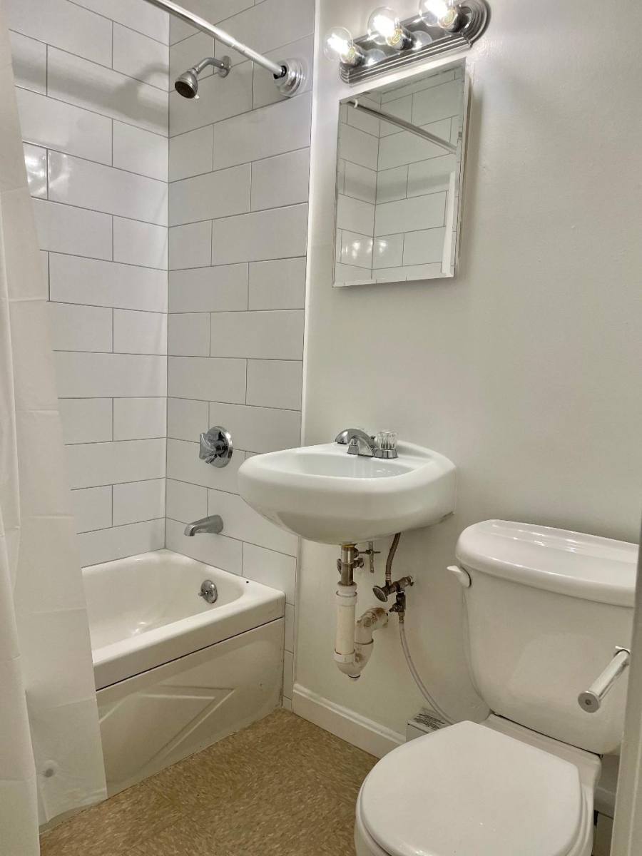 Apartment for rent at 272 Newbury St #3, Boston, MA 02116