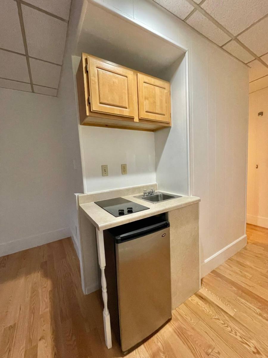 Apartment for rent at 272 Newbury St #3, Boston, MA 02116