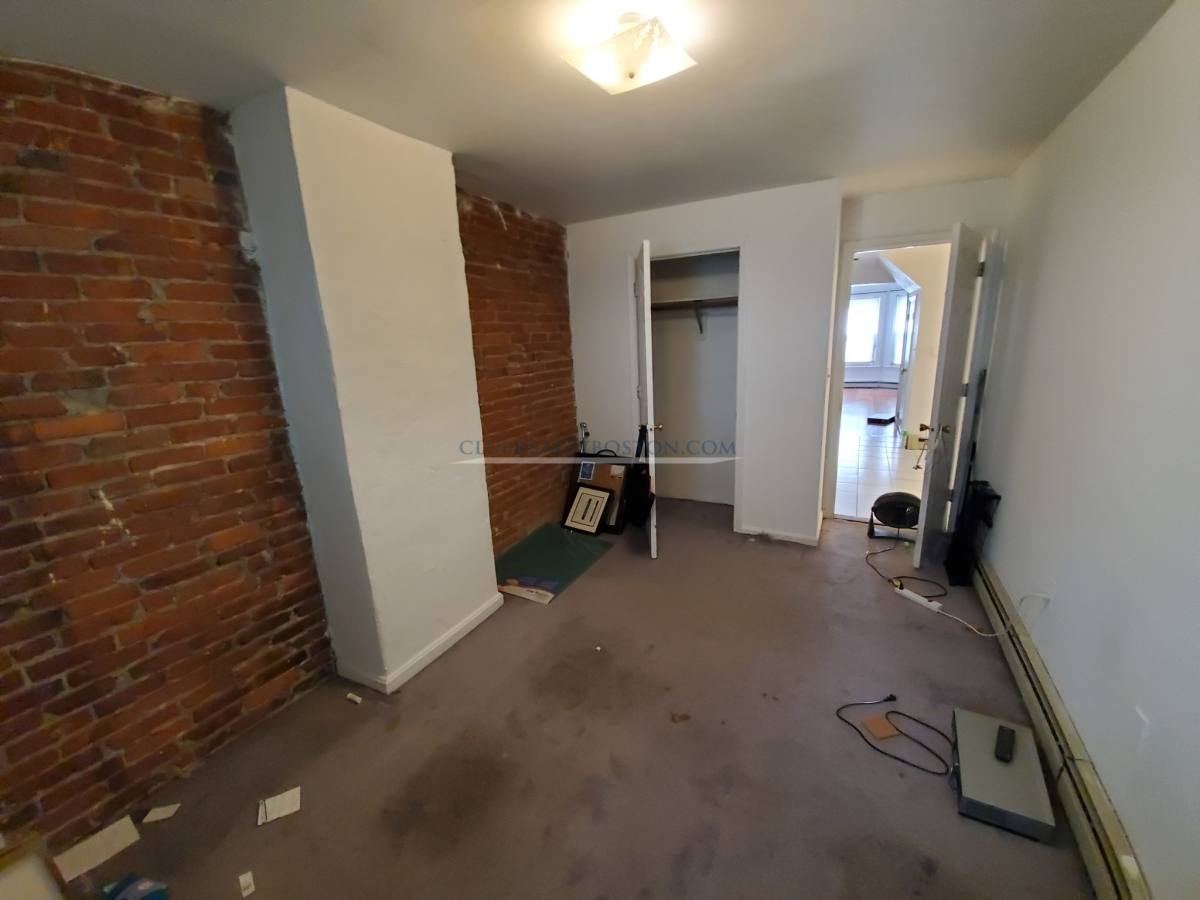 House for rent at 64 Murdock St #1, Brighton, MA 02135