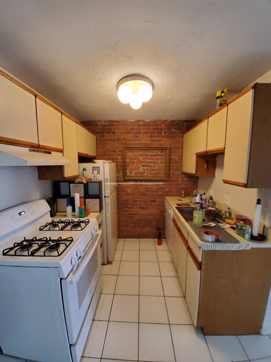 House for rent at 64 Murdock St #1, Brighton, MA 02135