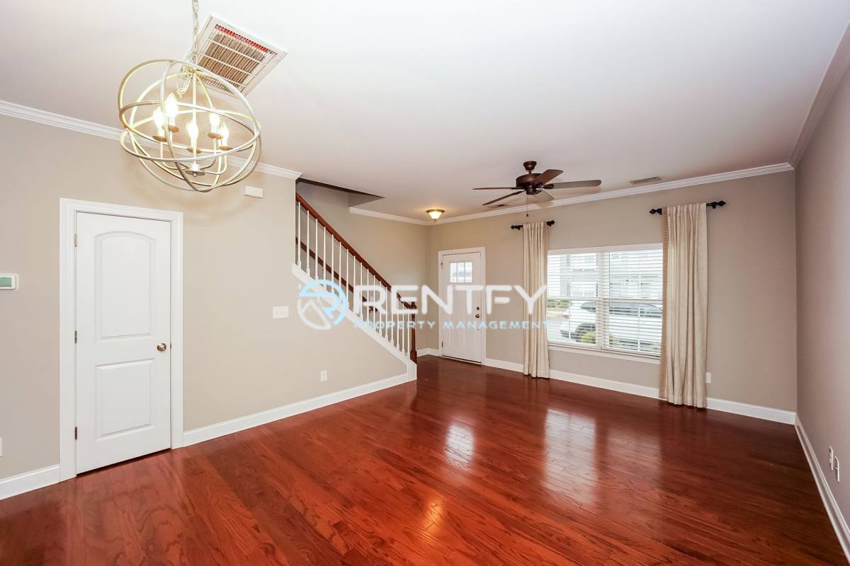 Townhouse for rent at 2506 Gallery Dr, Denver, NC 28037