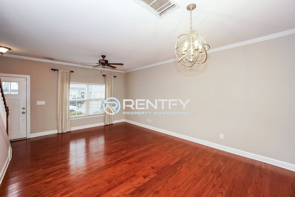 Townhouse for rent at 2506 Gallery Dr, Denver, NC 28037