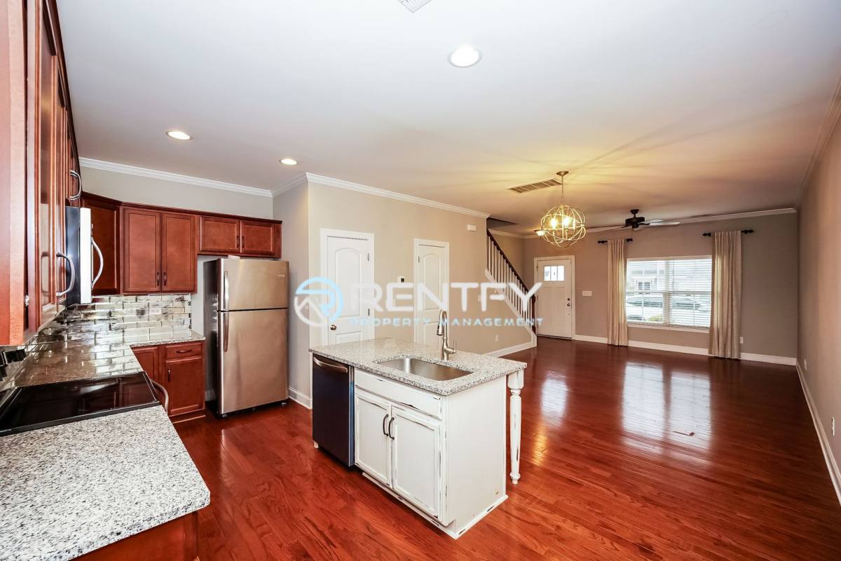Townhouse for rent at 2506 Gallery Dr, Denver, NC 28037