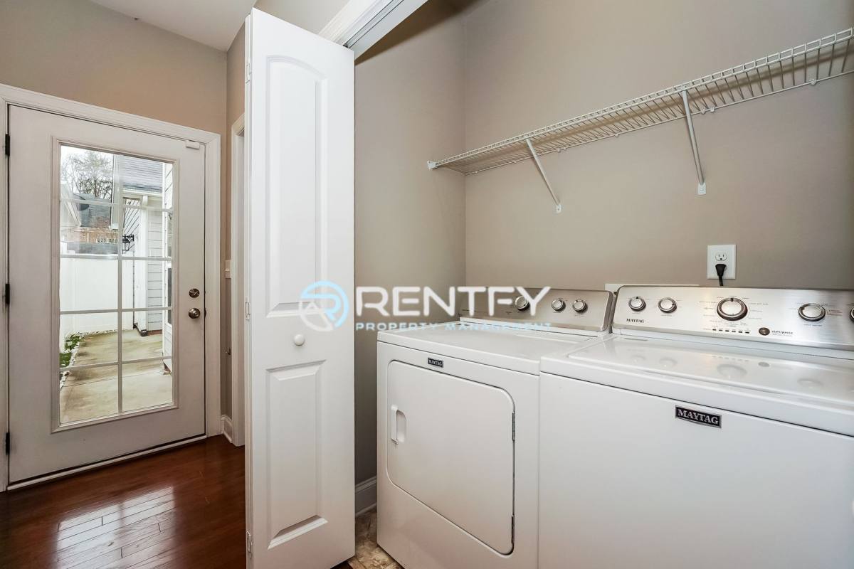 Townhouse for rent at 2506 Gallery Dr, Denver, NC 28037
