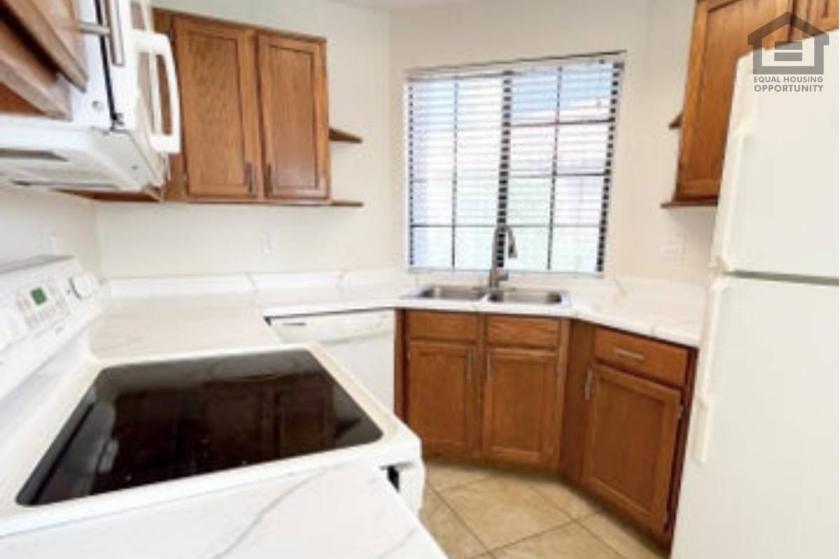 Apartment for rent at 930 N Mesa Dr, Mesa, AZ 85201