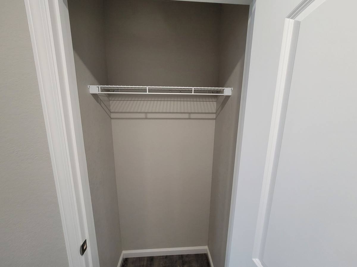 Apartment for rent at 106 Acorn Creek Rd, Washington, MO 63090