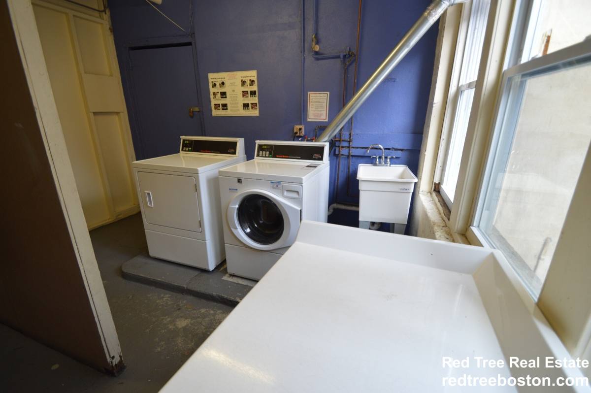 Apartment for rent at 1687 Commonwealth Ave #27, Brighton, MA 02135