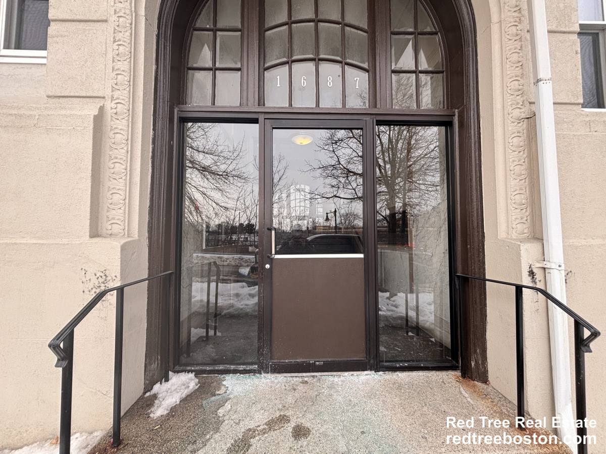 Apartment for rent at 1687 Commonwealth Ave #27, Brighton, MA 02135