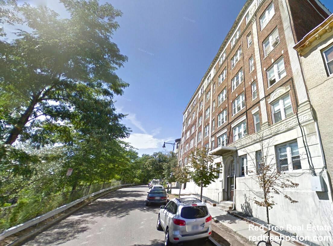 Apartment for rent at 1687 Commonwealth Ave #27, Brighton, MA 02135