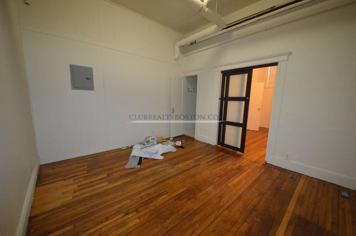Apartment for rent at 25 Walbridge St #B, Allston, MA 02134