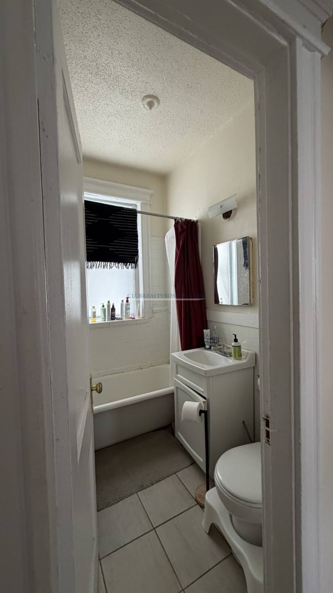 Apartment for rent at 1144 Commonwealth Ave #40, Allston, MA 02134