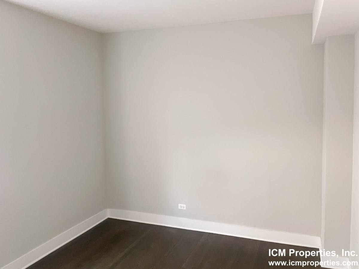 Apartment for rent at 1946 W Nelson St #3E, Chicago, IL 60657
