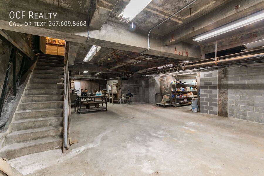 Apartment for rent at 144 W Laurel St, Philadelphia, PA 19123