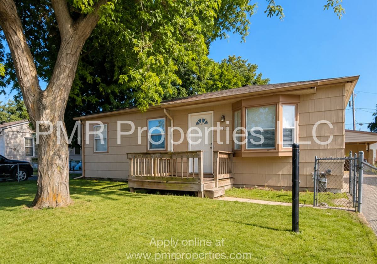 House for rent at 2115 Ave M, Council Bluffs, IA 51501