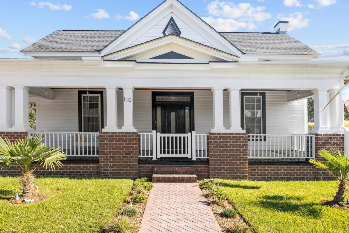House for rent at 110 N Church St, Fremont, NC 27830