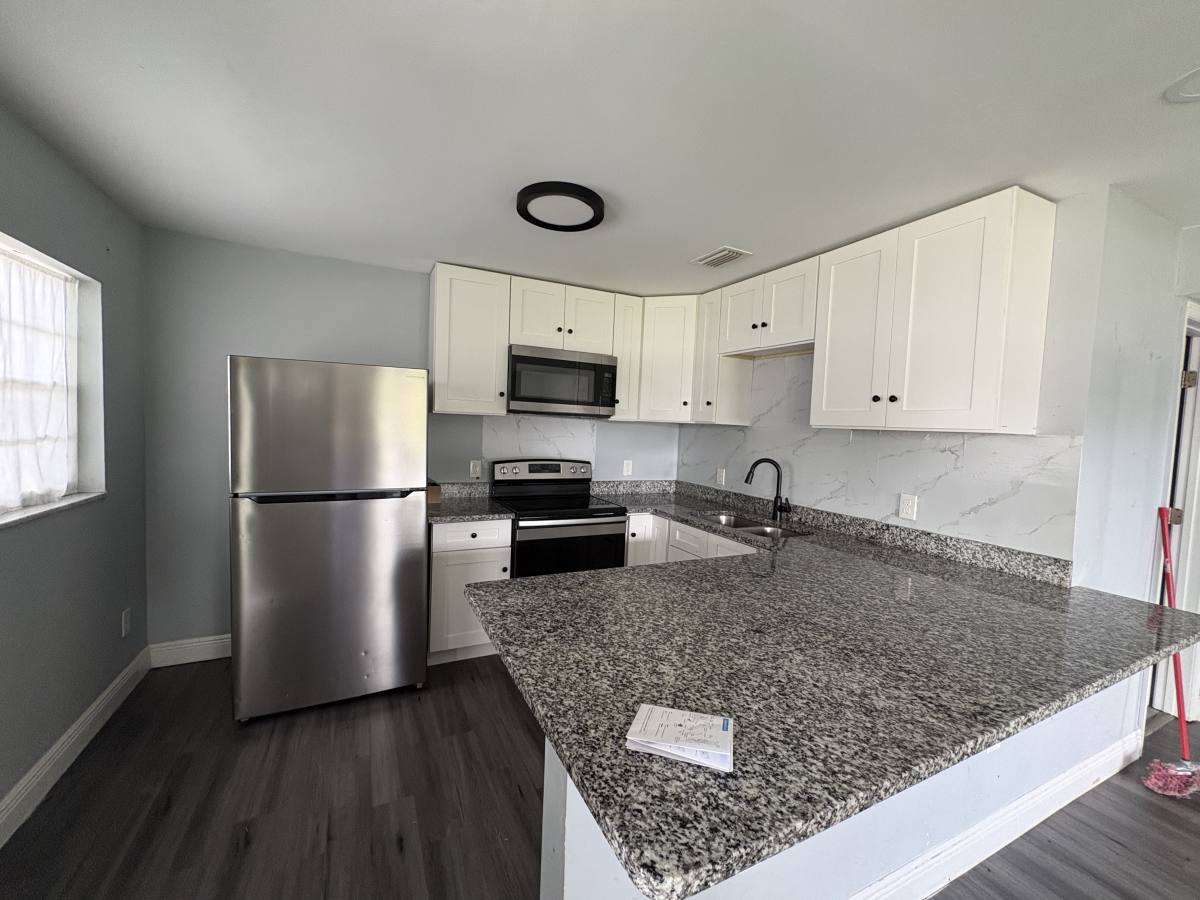 Apartment for rent at 14628 N 43rd St, Tampa, FL 33613