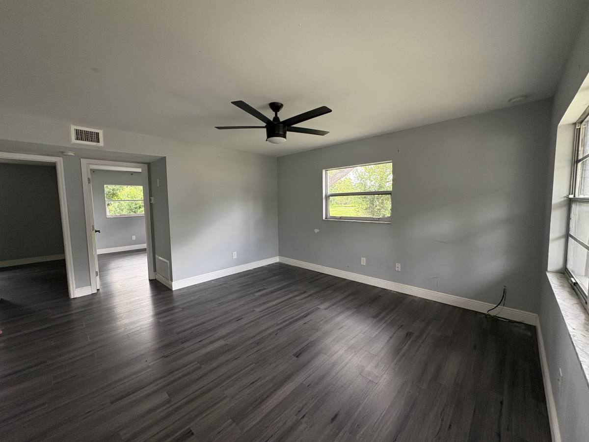 Apartment for rent at 14628 N 43rd St, Tampa, FL 33613