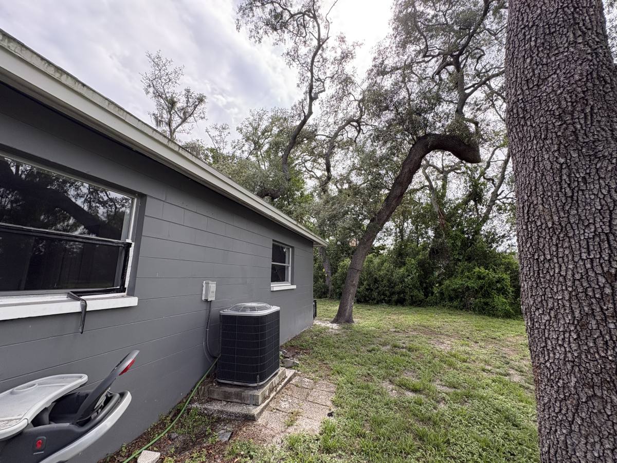 Apartment for rent at 14628 N 43rd St, Tampa, FL 33613