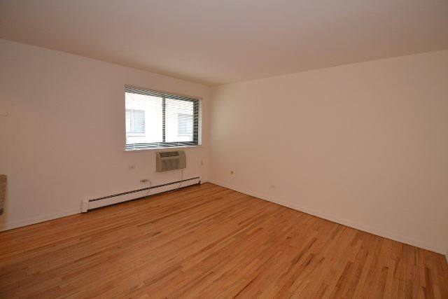 Apartment for rent at 540 Roscoe #D783, Chicago, IL 60657