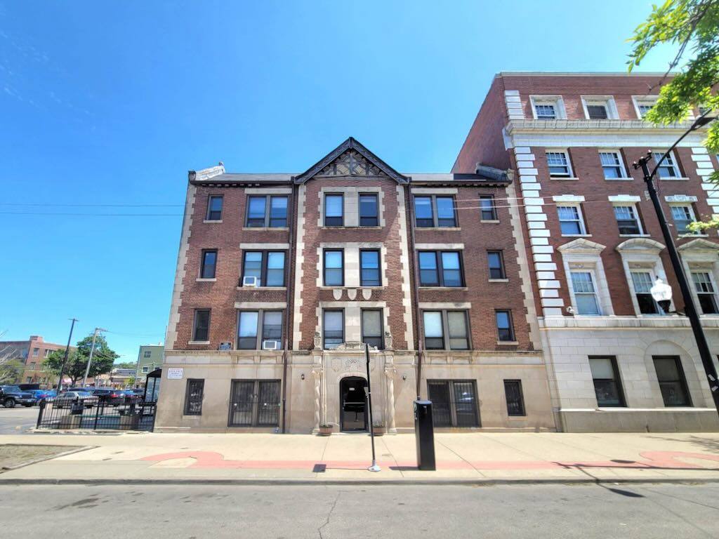 Apartment for rent at 3345 Marshfield #503-A, Chicago, IL 60657