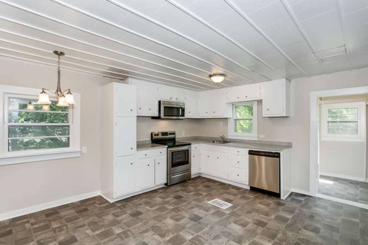 House for rent at 724 E 1st St, Newton, KS 67114